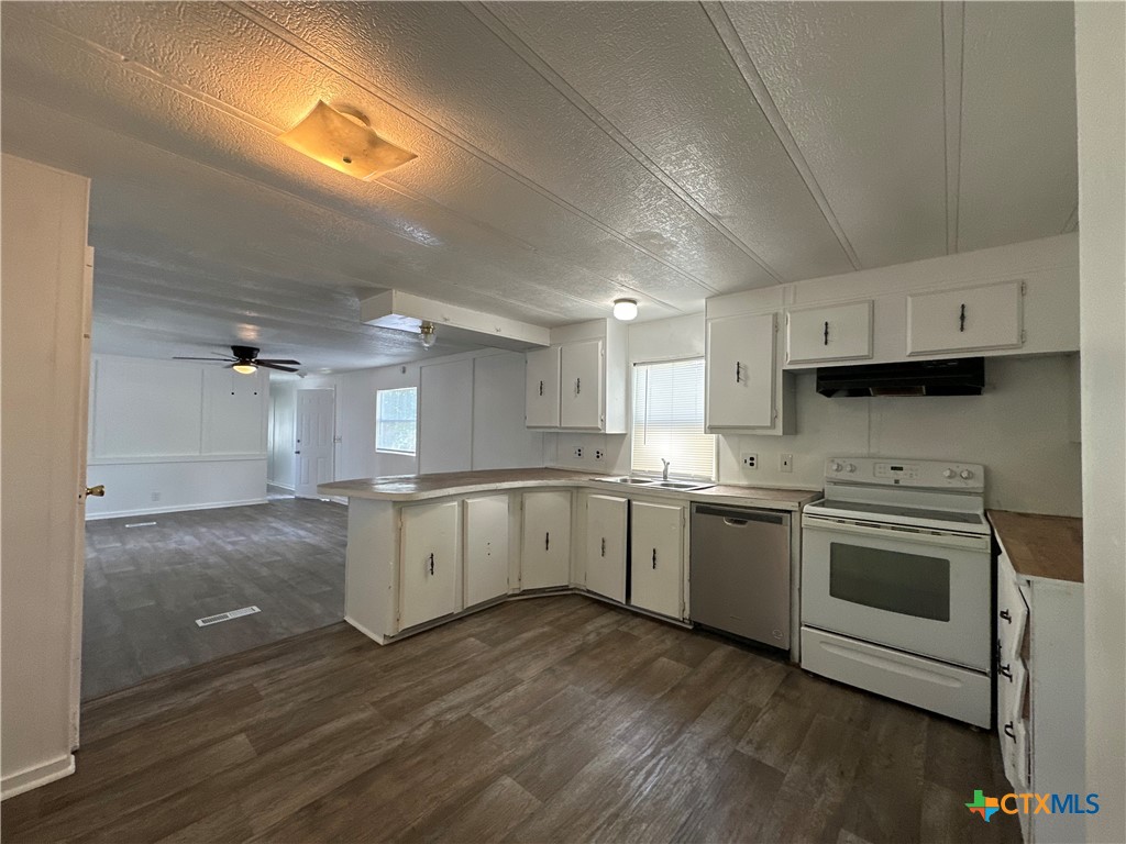 311 Meadow Lake Drive Property Photo 10