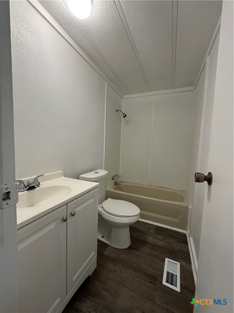 311 Meadow Lake Drive Property Photo 15