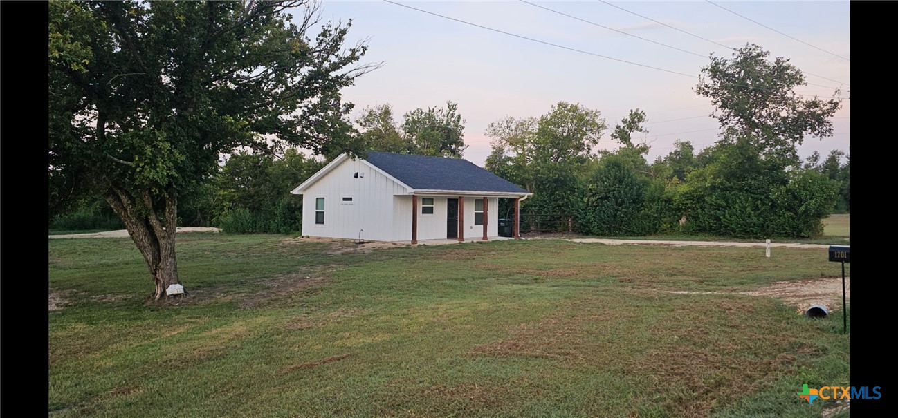 1701 Sycamore Property Photo 2