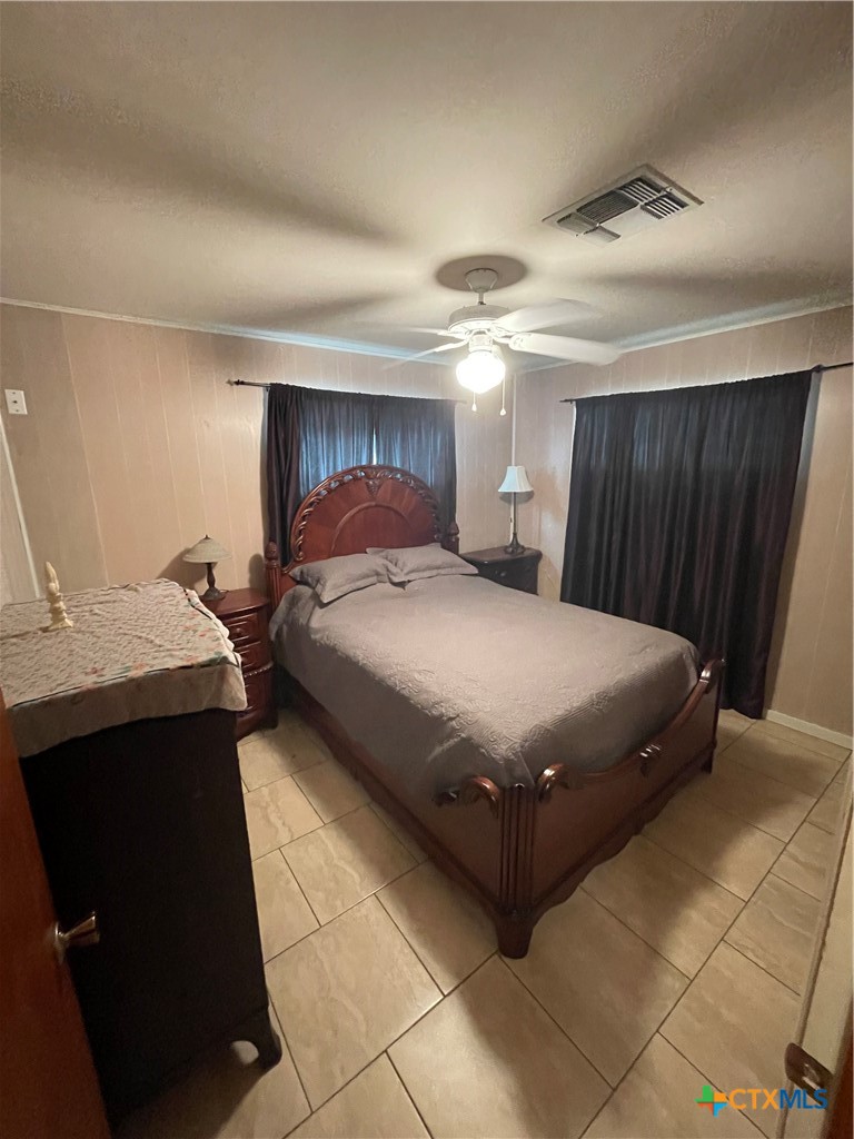 1221 Hallmark Property Photo 18