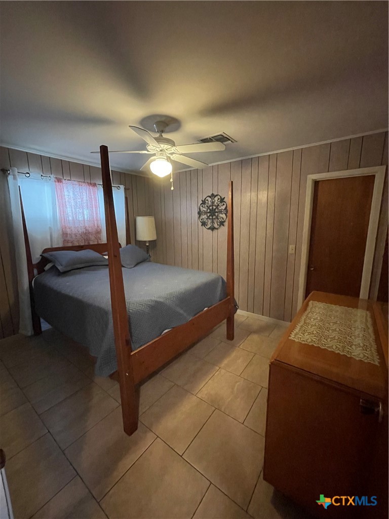 1221 Hallmark Property Photo 20