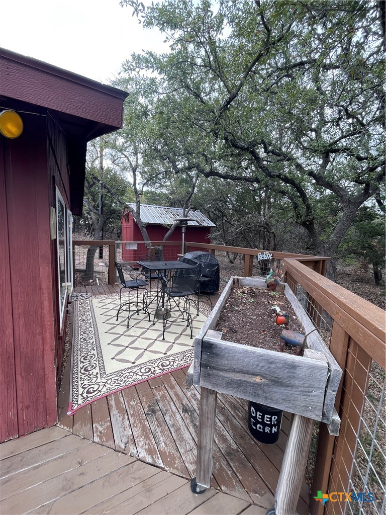 1221 Hallmark Property Photo 27