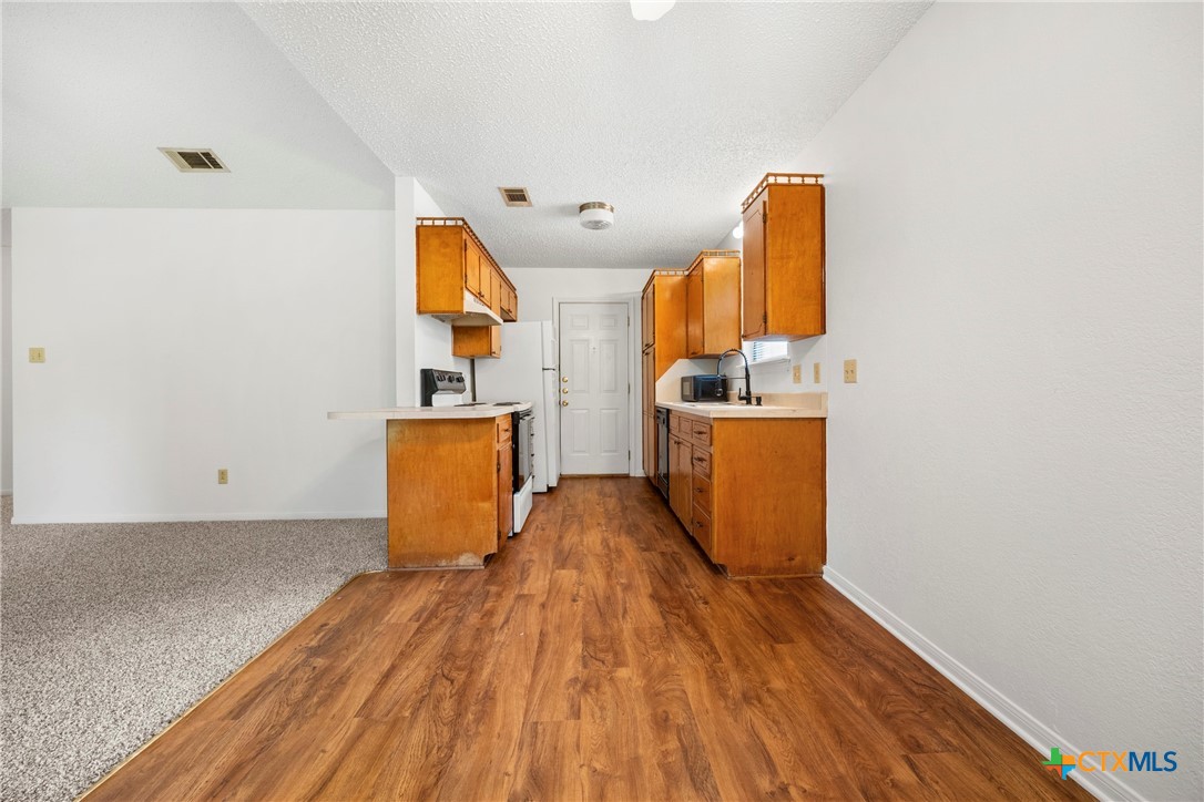 312 Saddle Drive Property Photo 8