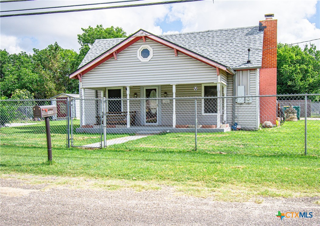 300 W Avenue J