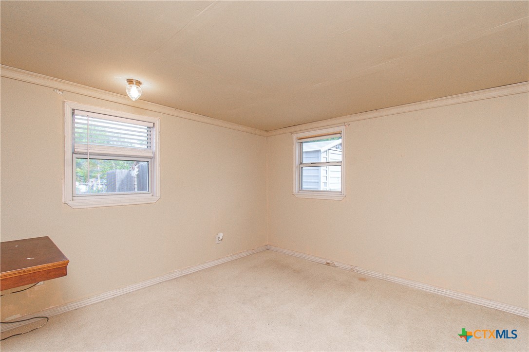 300 W Avenue J Property Photo 22