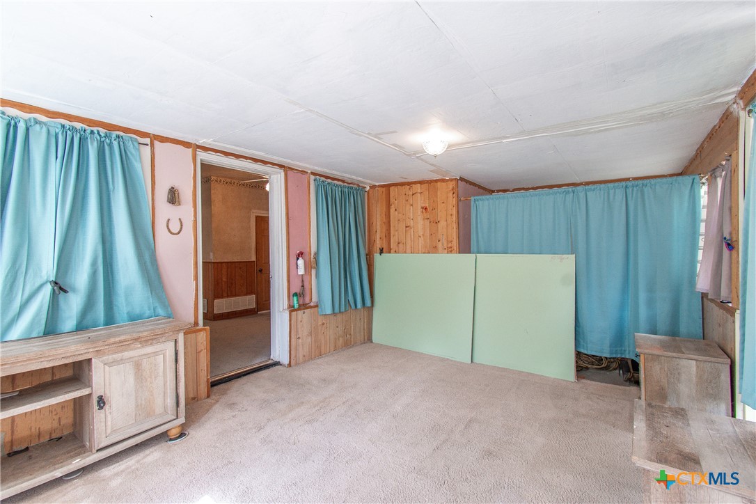300 W Avenue J Property Photo 29
