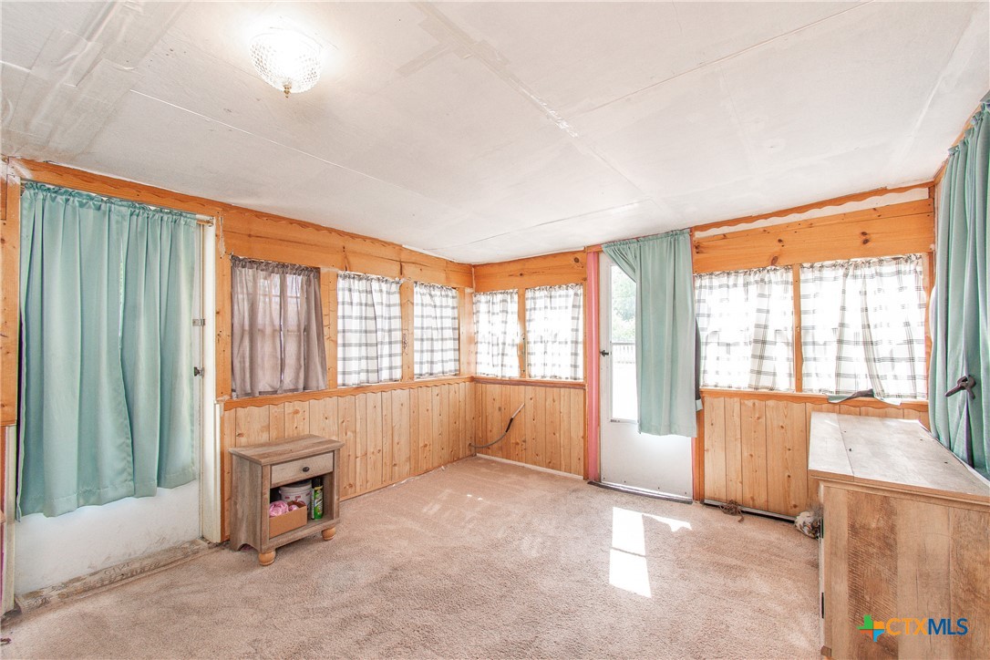 300 W Avenue J Property Photo 30