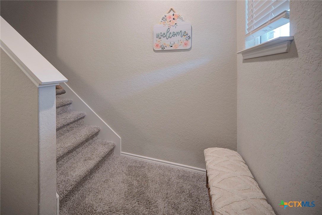 152 Honey Oak Lane Property Photo 6