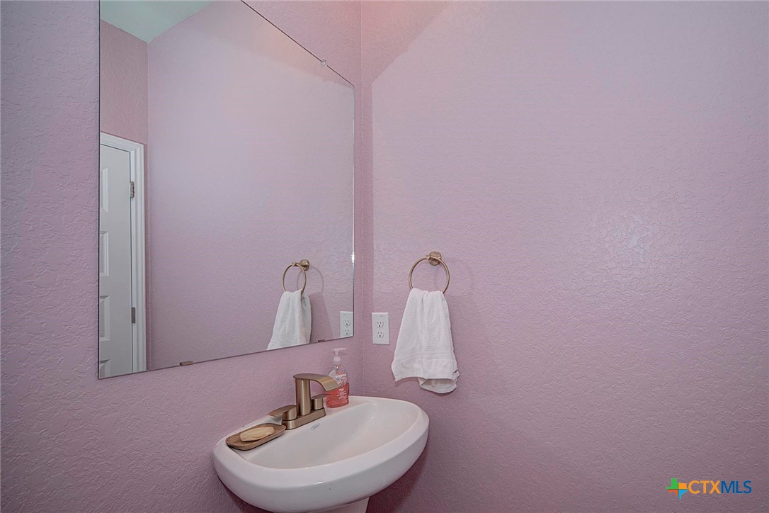 152 Honey Oak Lane Property Photo 18