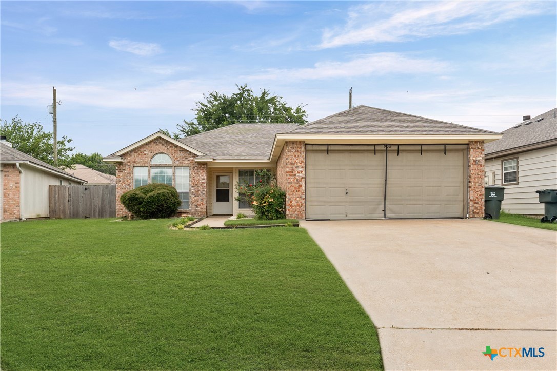 908 Silver Stone Drive Property Photo 1