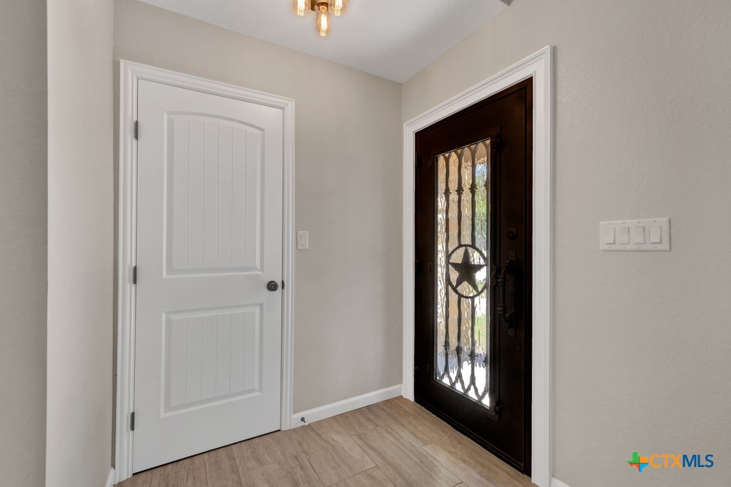 3055 Lakeview Drive Property Photo 6