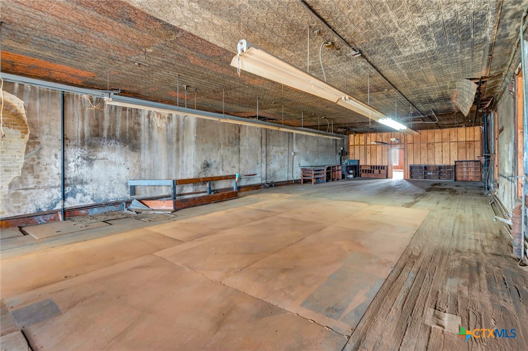 119 E Main Street Property Photo 8