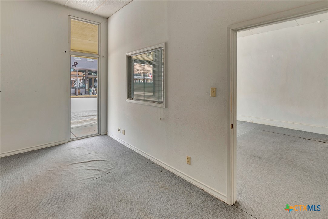 119 E Main Street Property Photo 32