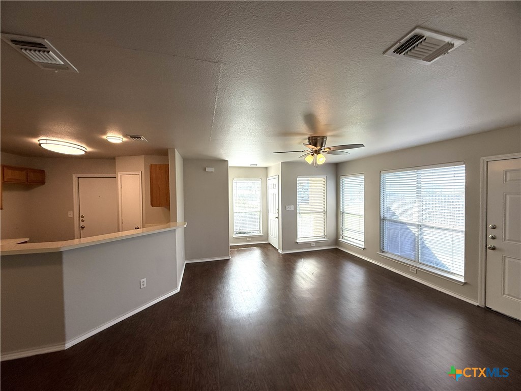 2744 Fm-1044 Property Photo 3