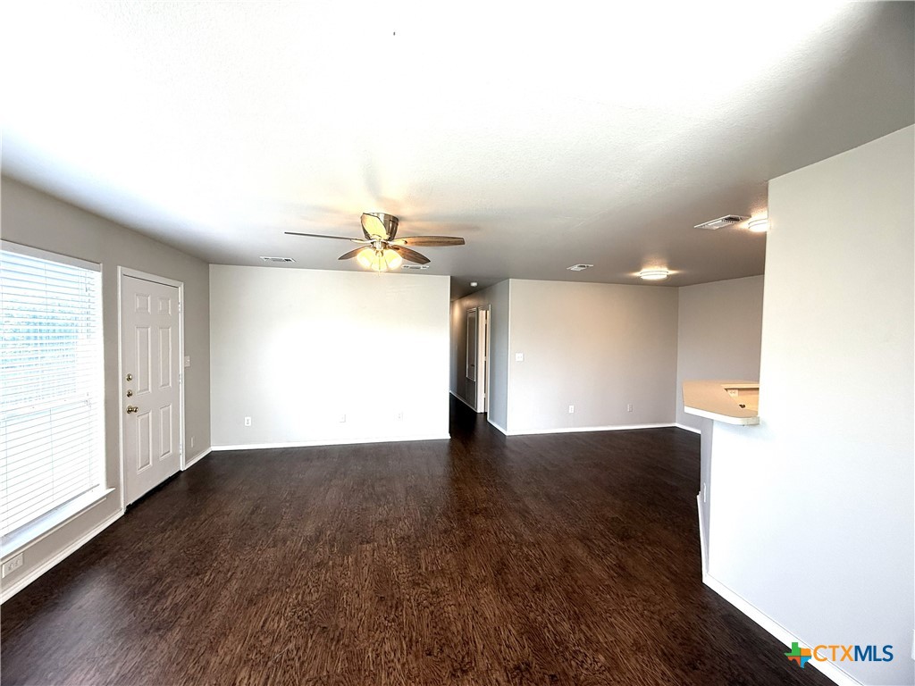 2744 Fm-1044 Property Photo 4