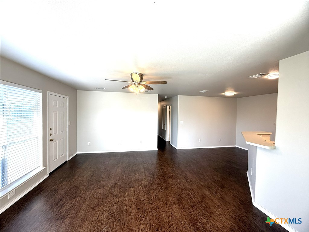 2744 Fm-1044 Property Photo 5