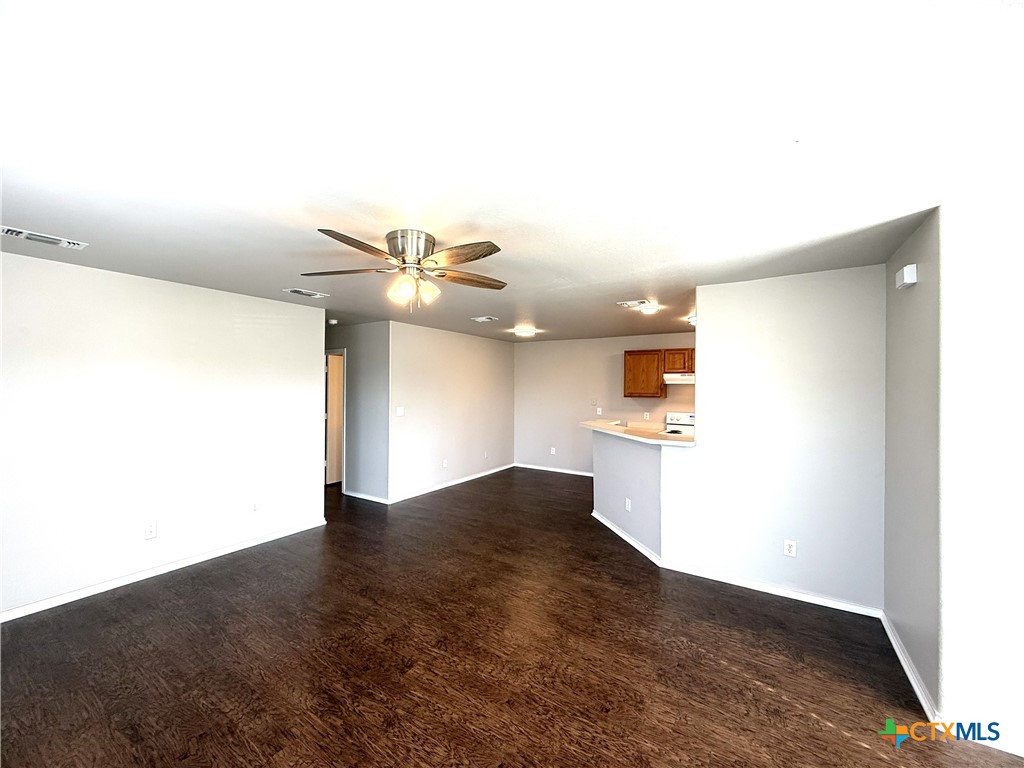 2744 Fm-1044 Property Photo 6