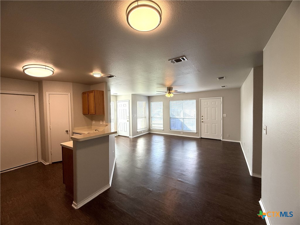 2744 Fm-1044 Property Photo 7