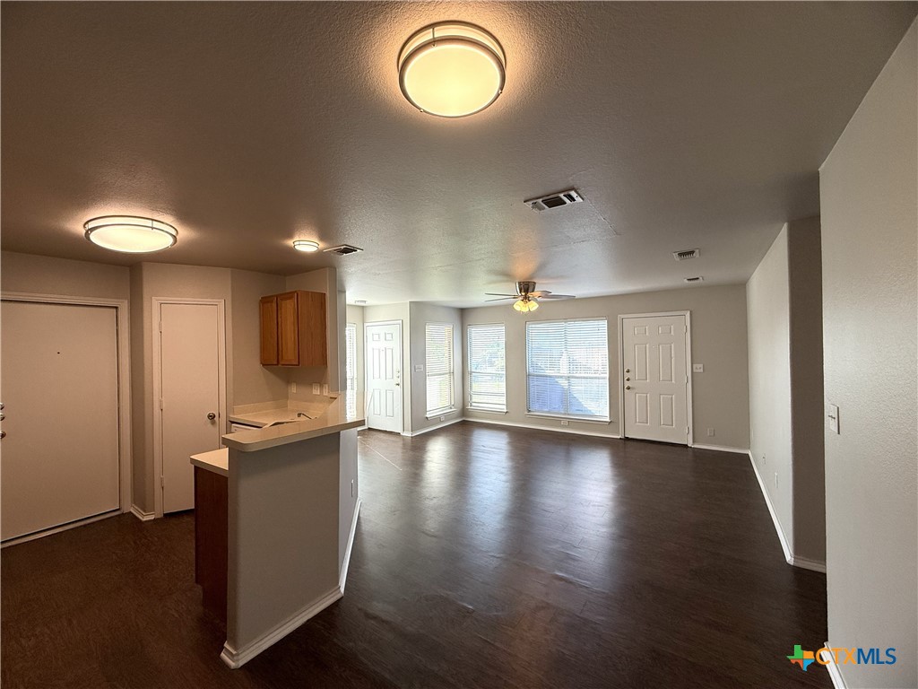 2744 Fm-1044 Property Photo 8