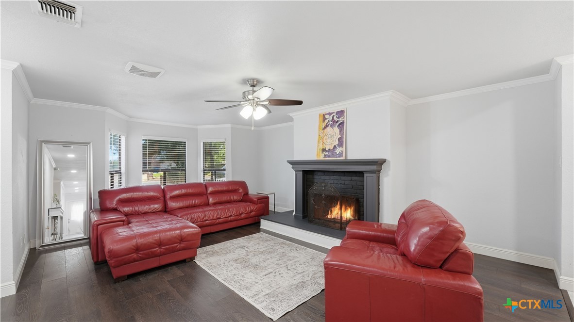 734 Summerwood Drive Property Photo 8