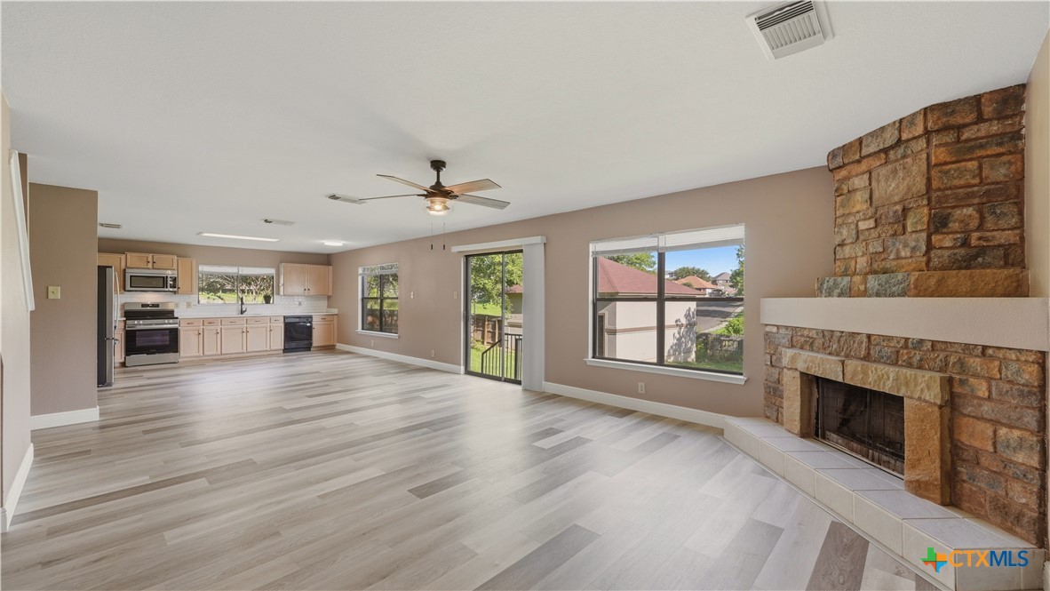 7338 Raintree Forest Property Photo 8