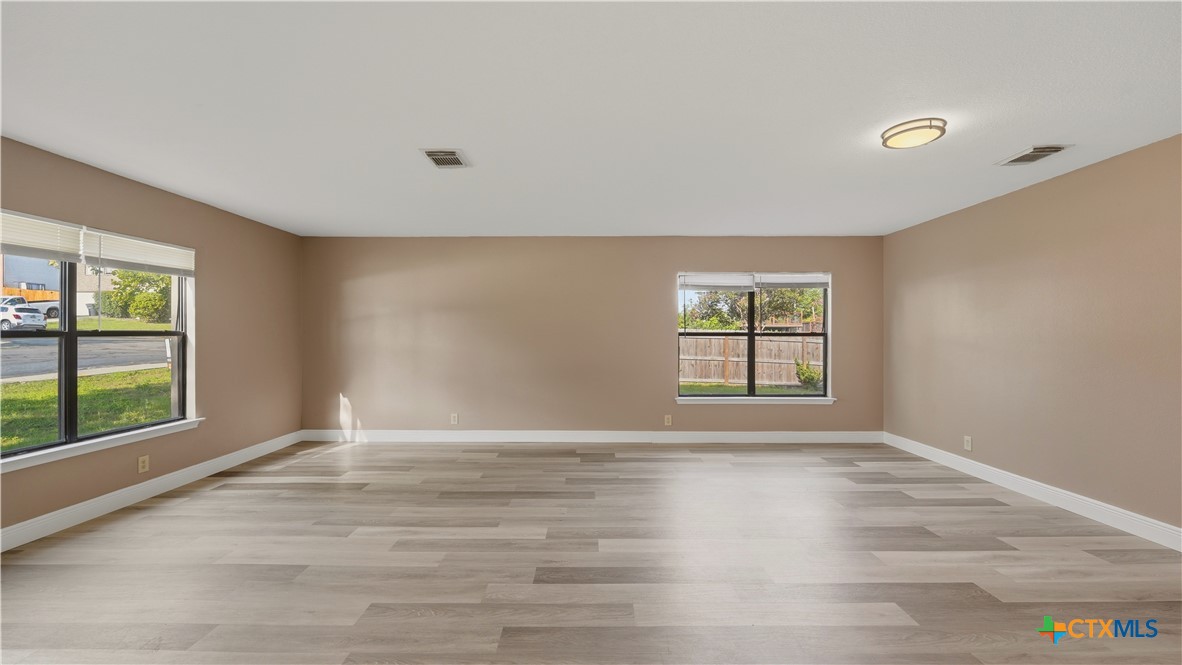 7338 Raintree Forest Property Photo 14