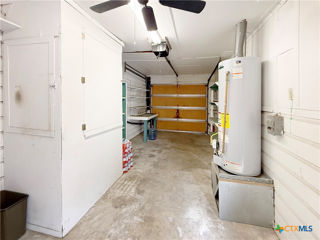204 E Austin Street Property Photo 4