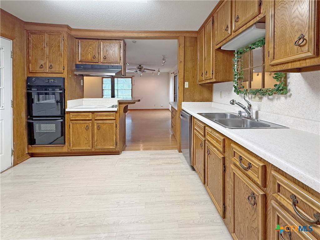 204 E Austin Street Property Photo 5