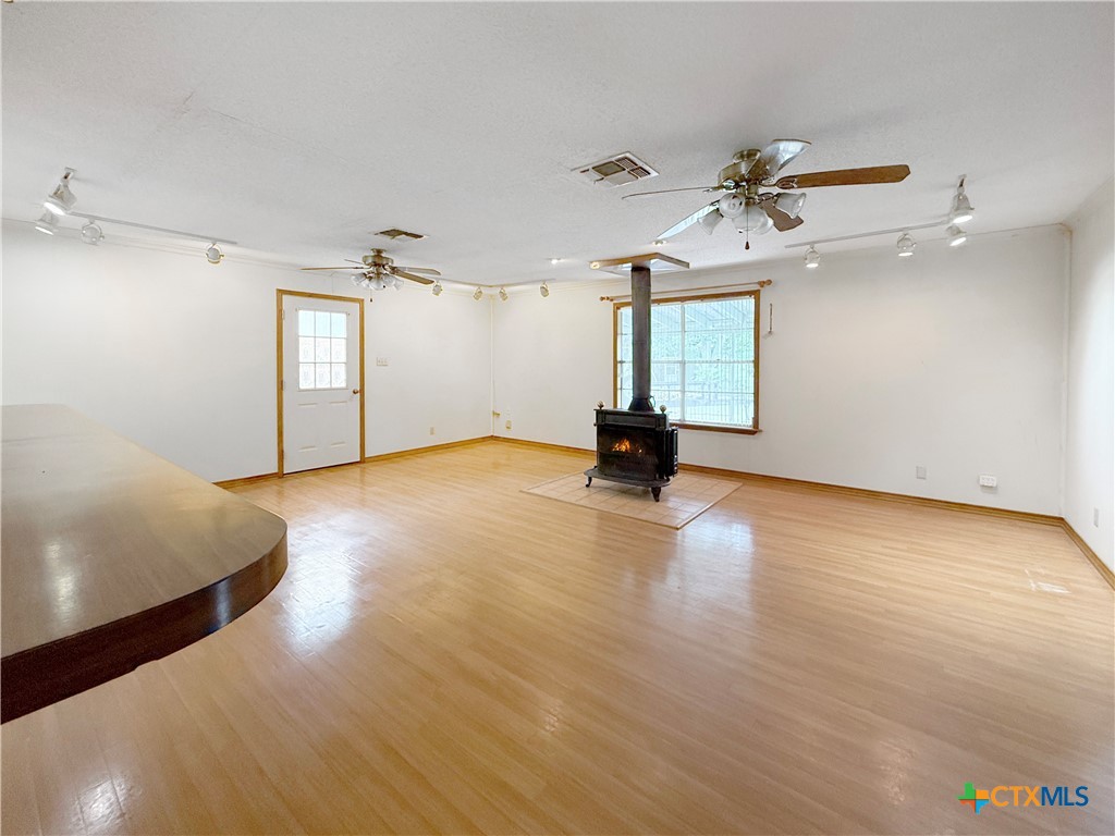 204 E Austin Street Property Photo 6