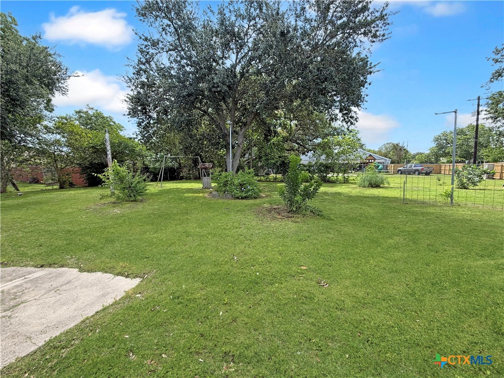 204 E Austin Street Property Photo 11