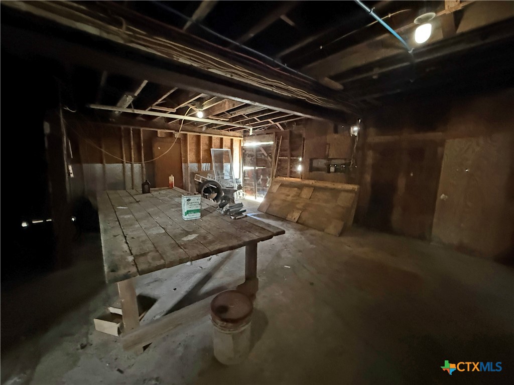 204 E Austin Street Property Photo 16