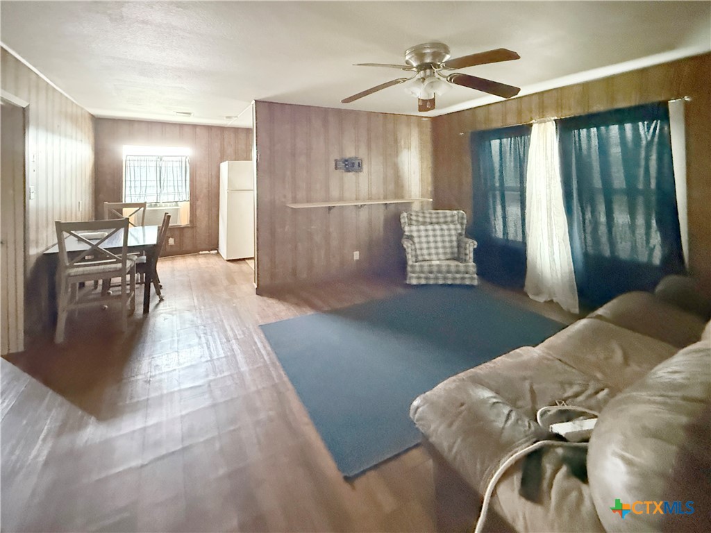 204 E Austin Street Property Photo 22