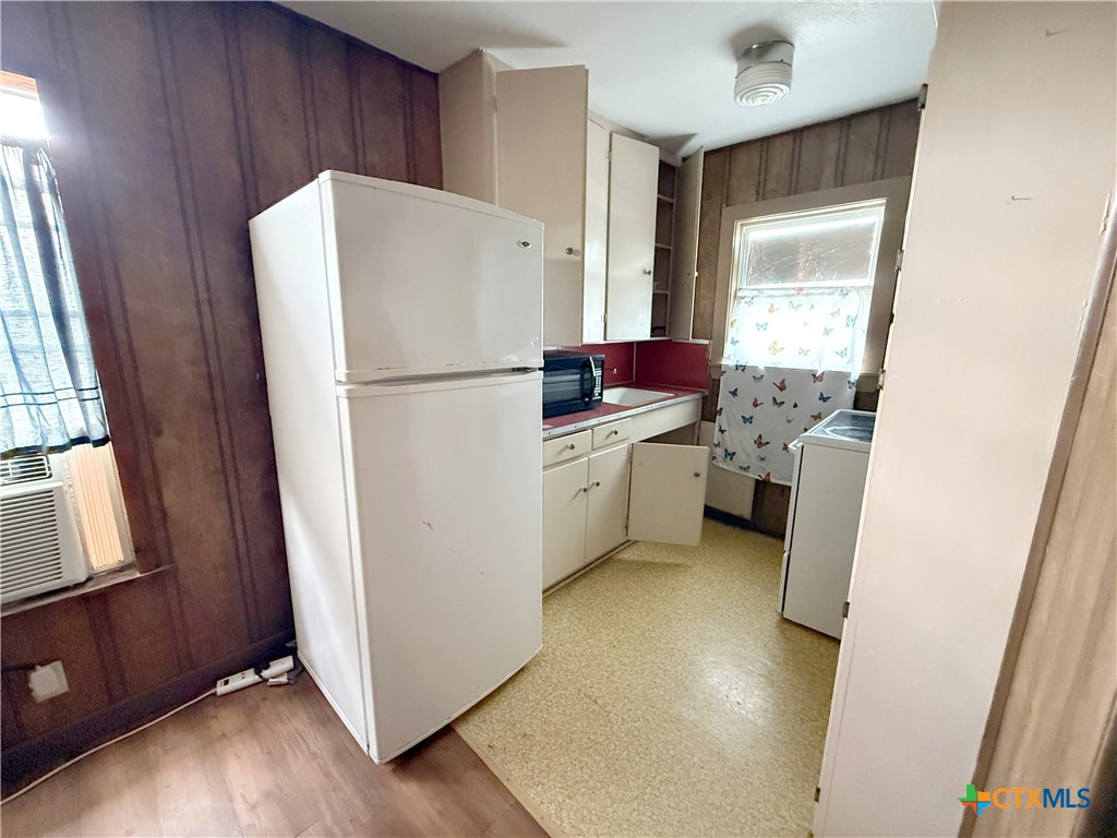 204 E Austin Street Property Photo 23