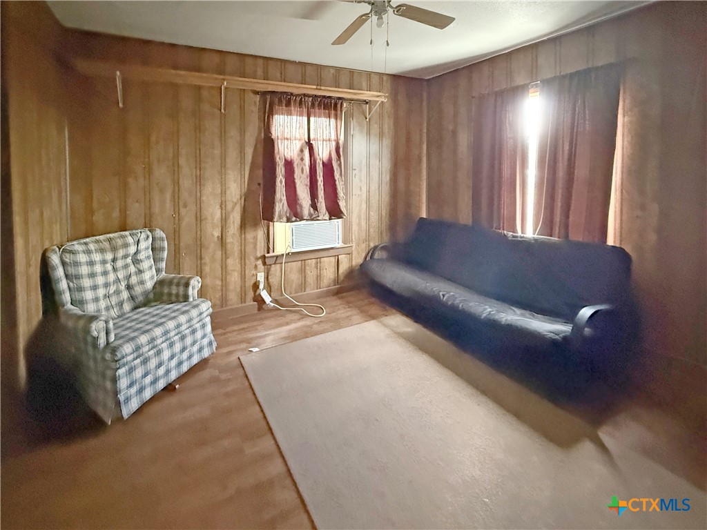204 E Austin Street Property Photo 24