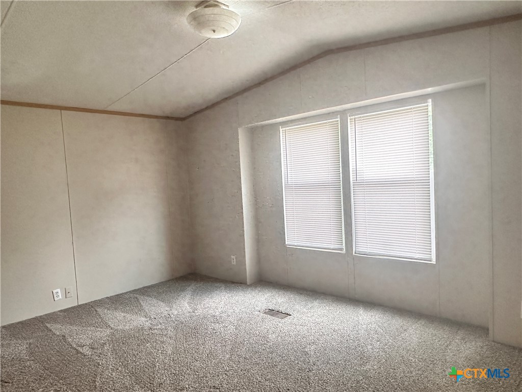 208 Picasso Drive Property Photo 9