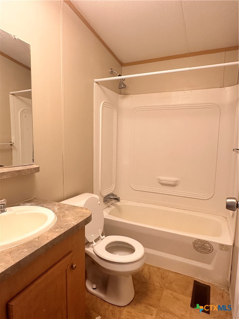 208 Picasso Drive Property Photo 14