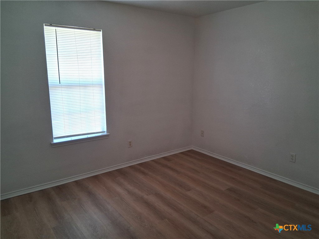 5803 Redstone Drive B Property Photo 2