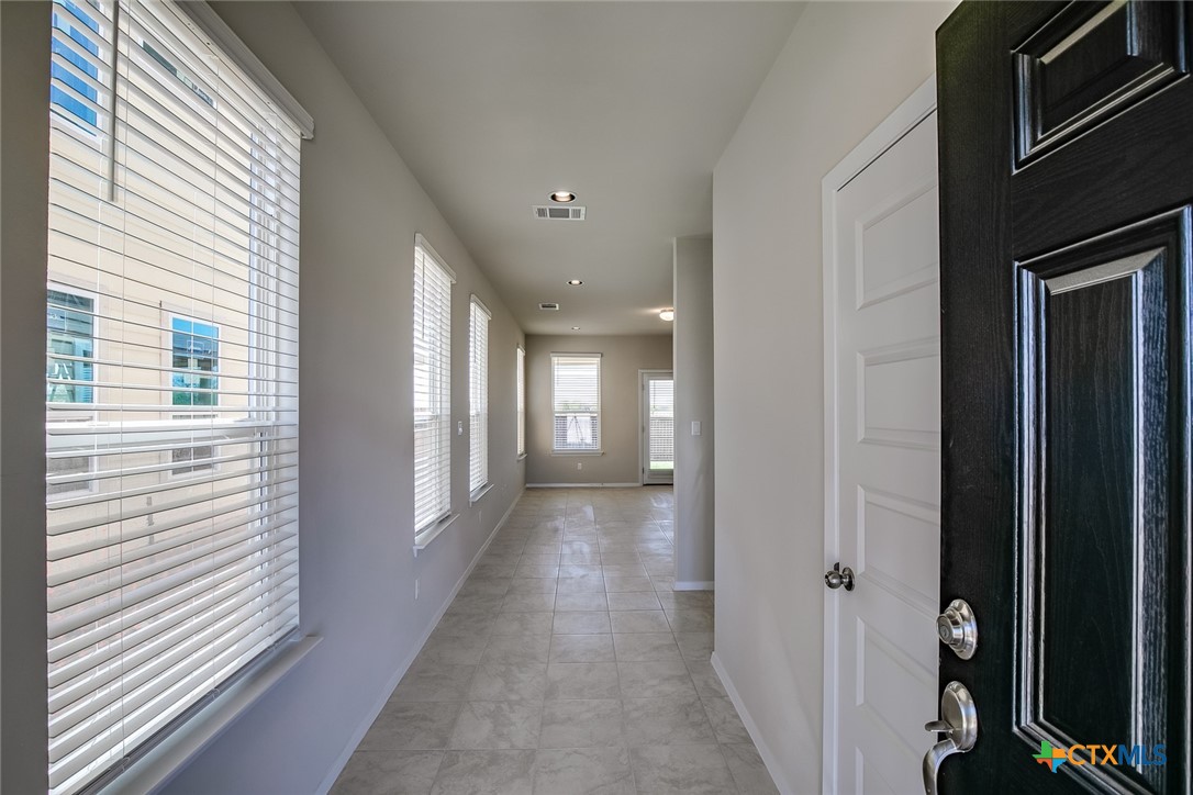 262 Delta Crest Property Photo 3