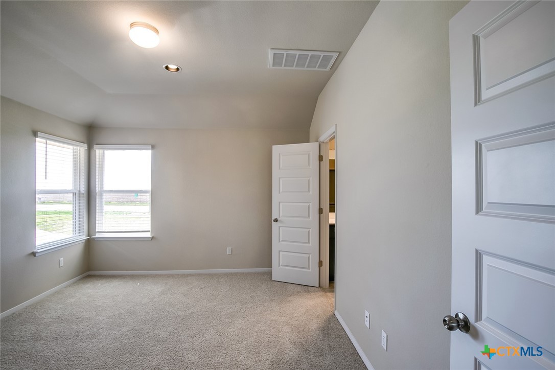 262 Delta Crest Property Photo 13