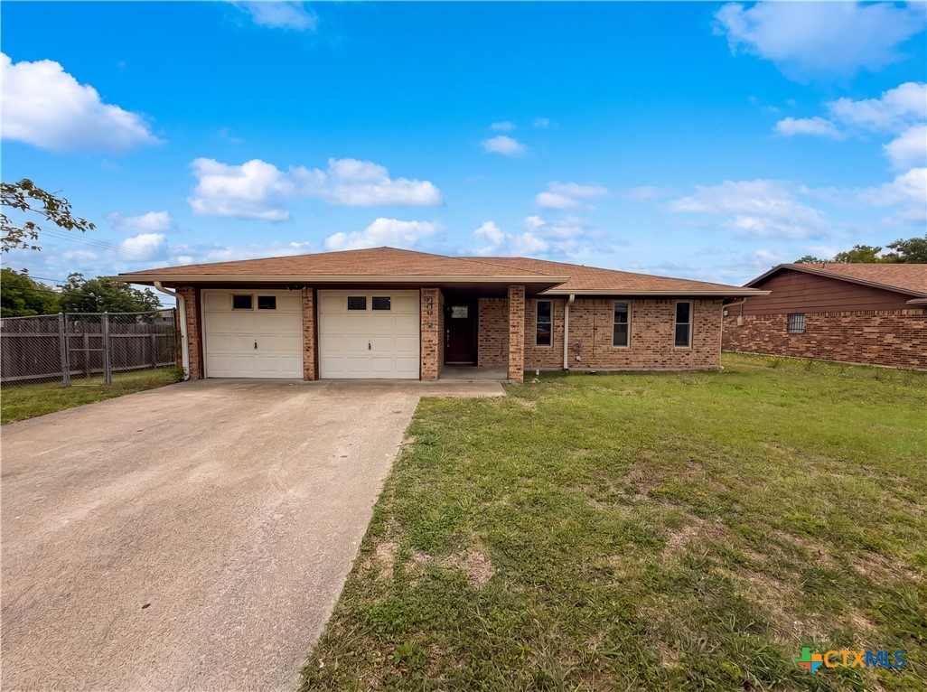 2012 Stardust Street Property Photo 1