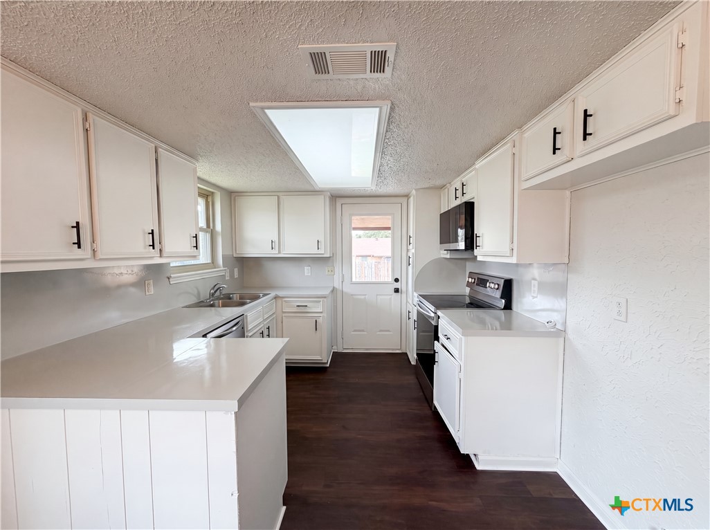 2012 Stardust Street Property Photo 2