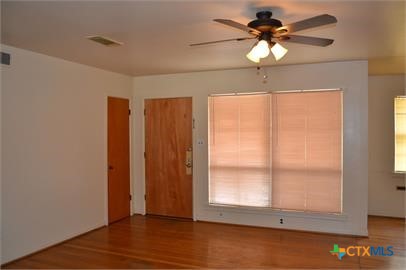 712 Alexander Street Property Photo 5