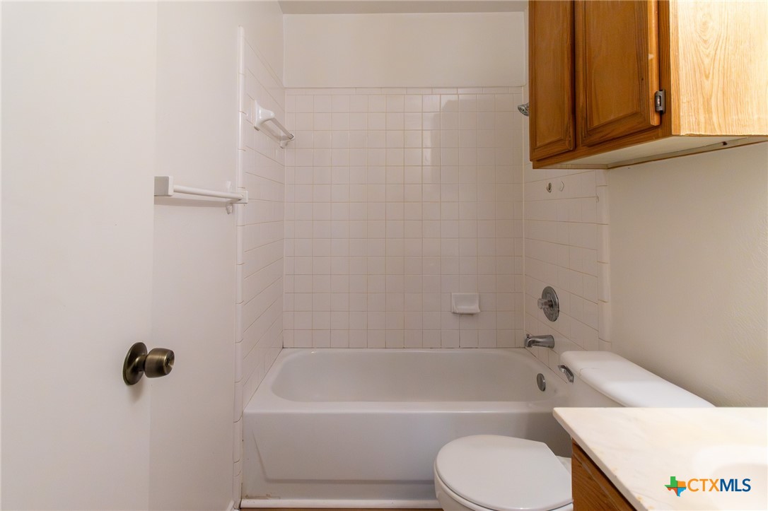 1601 Benttree Drive C Property Photo 12
