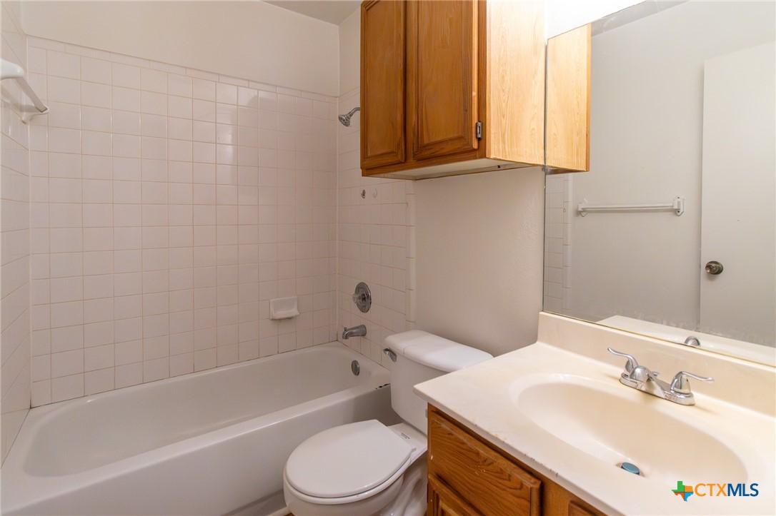 1601 Benttree Drive C Property Photo 13
