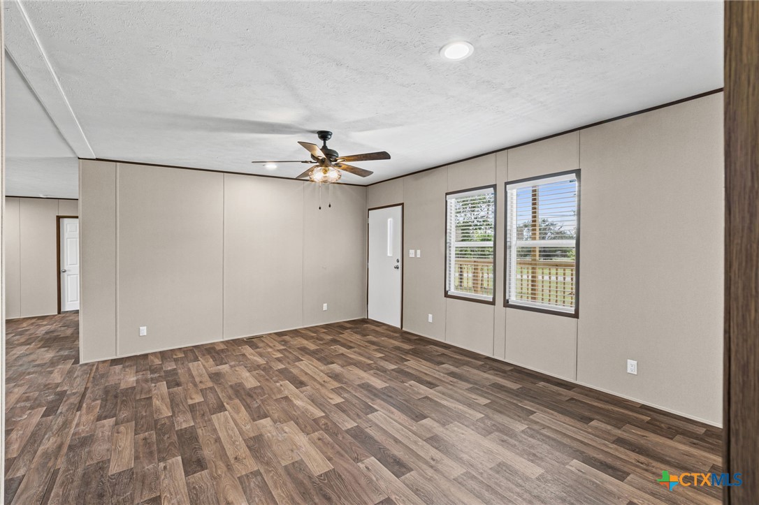 305 S 6th Street Property Photo 10