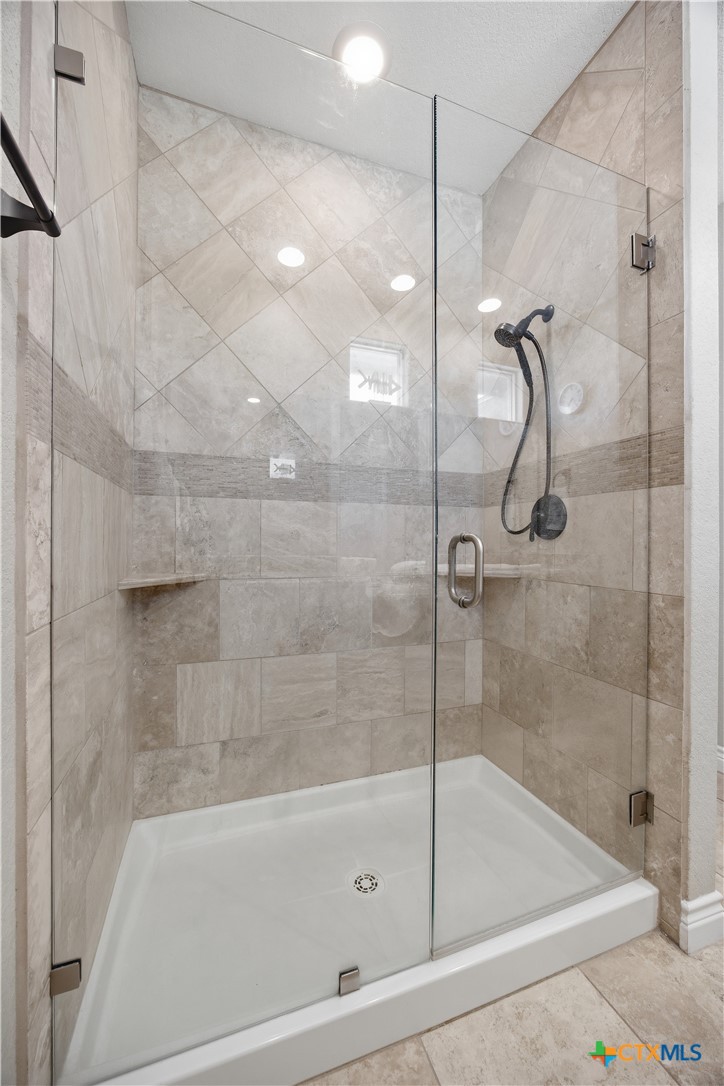 1748 Lakeshore Drive Property Photo 13