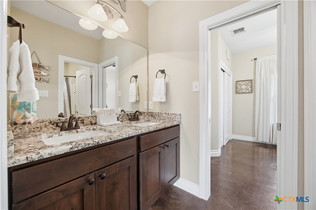 1748 Lakeshore Drive Property Photo 16