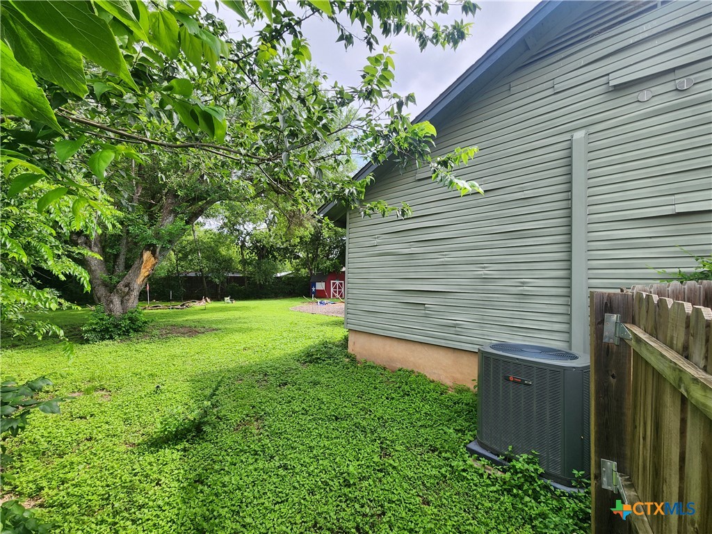 5222 Pine Place Property Photo 9