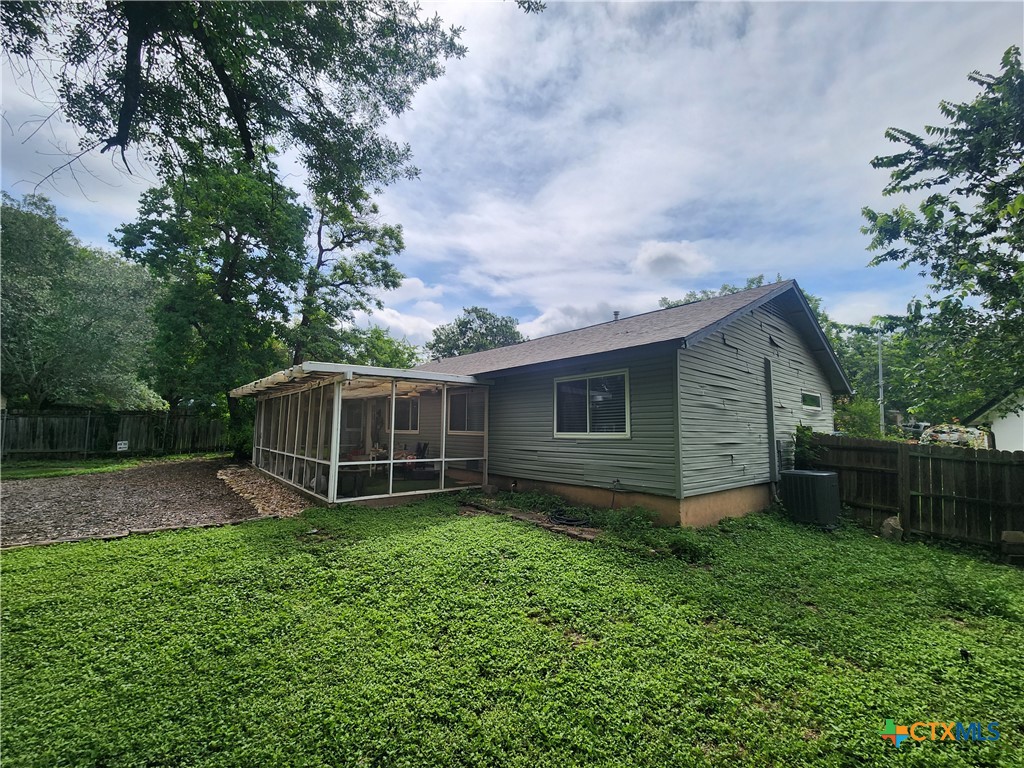 5222 Pine Place Property Photo 11