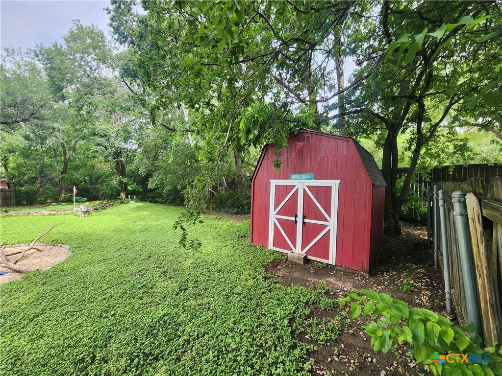 5222 Pine Place Property Photo 13